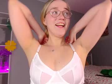 webcam girl aluntick image #9023761