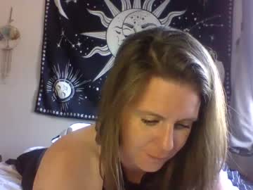 webcam girl naughtyymarie420 image #4641923