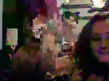 webcam couple twoprettybestfriends image #4836673