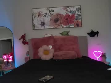 webcam couple ari_lovexo image #5669528