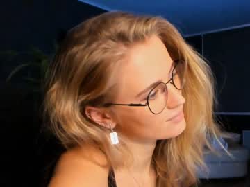 webcam girl linellali image #2900368