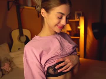 webcam girl cuteelsa_ image #5944586