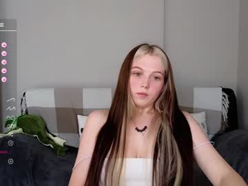 webcam girl small_blondee image #5528721