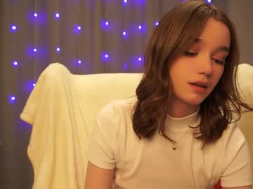 webcam girl harrieteasley image #8593588