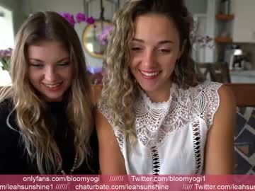 webcam girl bloomyogi image #1173356