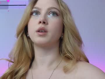 webcam girl small_blondee image #8902979