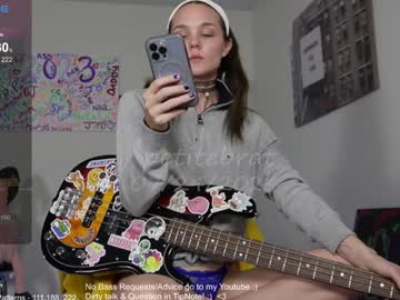 webcam girl petitebrat image #7479619