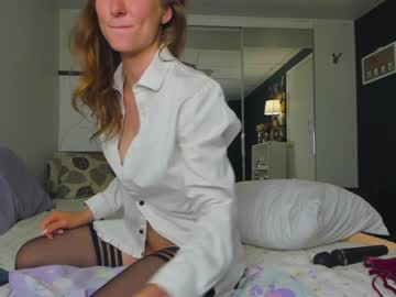 webcam girl innocentprovenguilty image #2015920