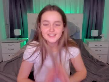 webcam girl emmika_ image #3563294