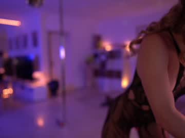 webcam girl hannahjames710 image #4417334