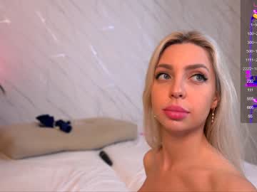 webcam couple blonde_bigtits image #6463526
