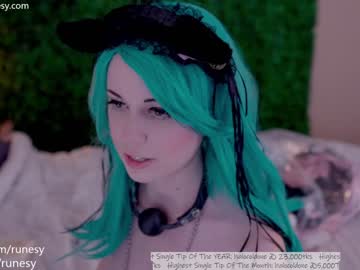 webcam girl runesy image #4237507