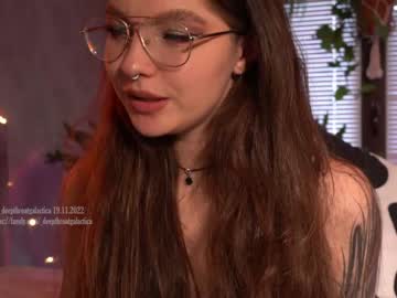 webcam girl _deepthroatgalactica image #3130405
