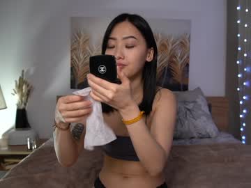webcam girl refined_style image #6682412