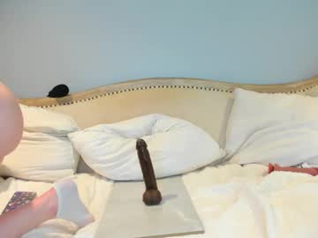 webcam girl eatmygingersnapps image #8816212