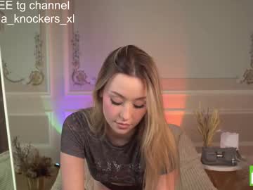 webcam girl ella_knockers_xl image #8976342