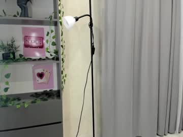 webcam girl flooora_0 image #9366295
