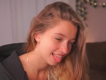 webcam girl little_poetry image #9459850