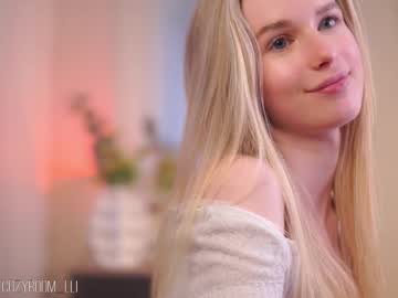 webcam girl brave_journey image #9442018