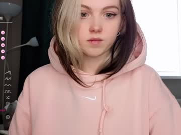 webcam girl small_blondee image #5485406