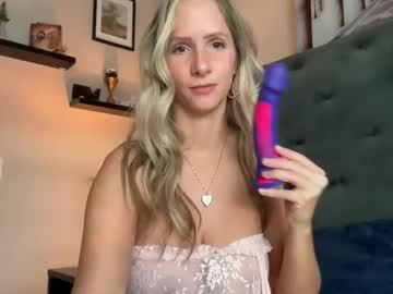 webcam girl luxlovely111 image #8169385