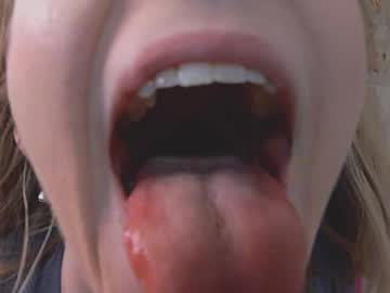 webcam girl flirtandpurr image #9419460