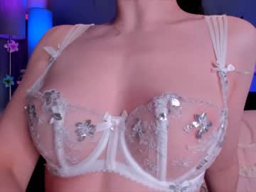 webcam girl littlee33 image #6518508