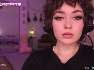 webcam girl evelynpiers image #2633838