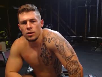 webcam man browneyedmuscleboy32 image #5316764