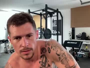 webcam man browneyedmuscleboy32 image #6948658