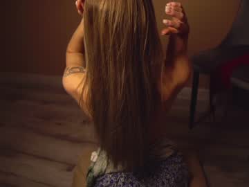 webcam girl cuteelsa_ image #5880379