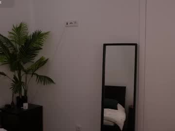 webcam girl lilly_colins image #8624014