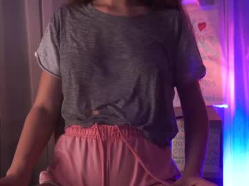 webcam girl little_animal image #5646079