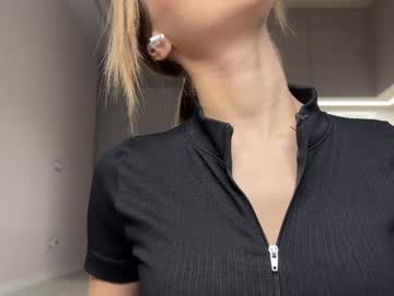 webcam girl cuteelsa_ image #7993750