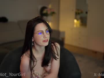 webcam girl _blackbee_ image #7083384
