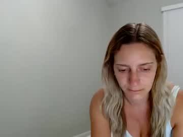 webcam girl petiteblonde99 image #4330399