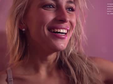 webcam girl peach_me image #1382774