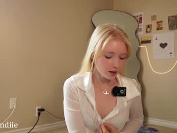 webcam girl bestblondiiecb image #9301887