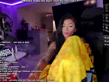webcam girl evelyne92 image #8669036