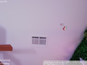 webcam girl runesy image #6409516