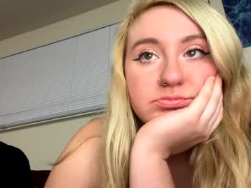 webcam girl vanillapuddingpie image #8033850