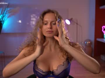 webcam girl chillwithkira image #4249814