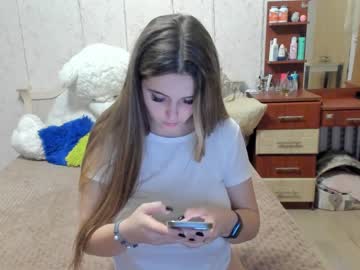 webcam girl emmika_ image #2772889