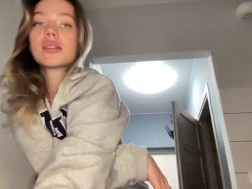 webcam girl angel_from_sky image #4046077