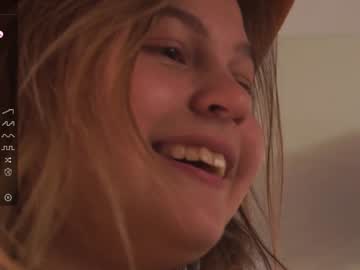 webcam girl helenmoors image #7109549