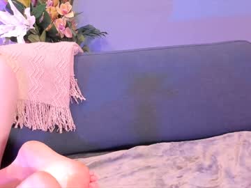 webcam girl littlee33 image #2308805