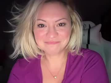 webcam girl kiradivine image #7931331