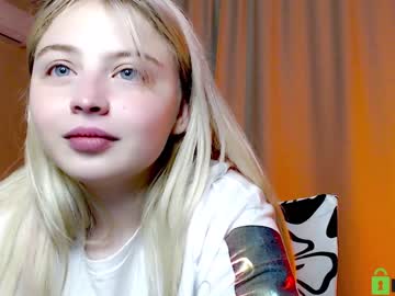 webcam girl shy_blondiee image #3663836