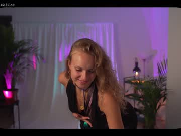webcam girl chillwithkira image #2387231