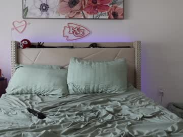 webcam couple ari_lovexo image #9448107